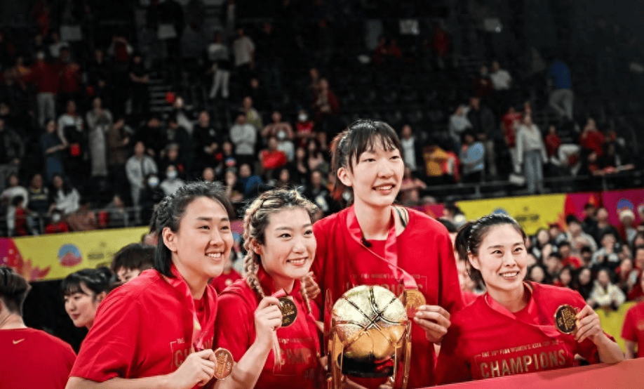 法国女篮获得欧洲锦标赛银牌，战绩令人瞩目