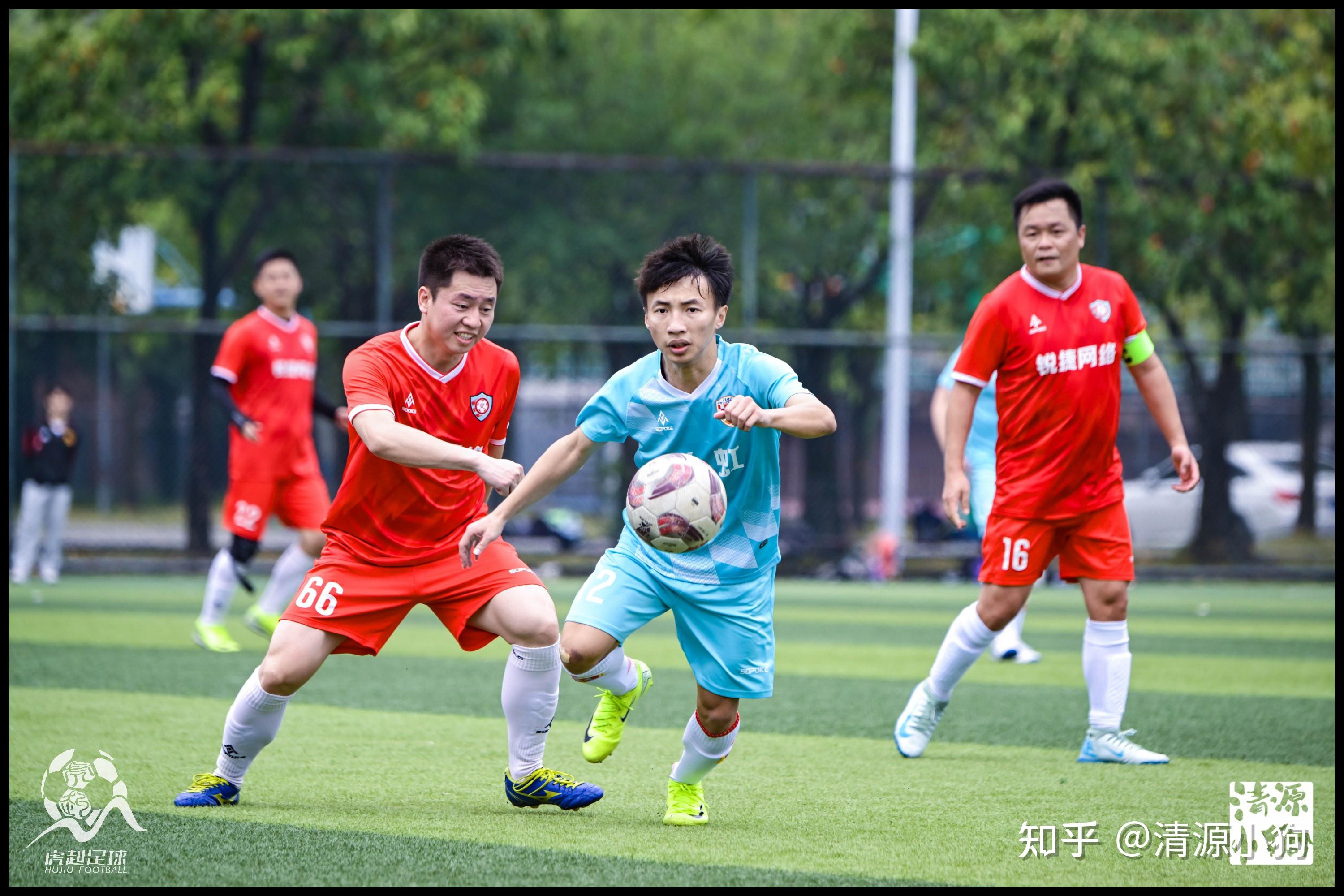 国内足球锦标赛强强对决，精彩争霸展开