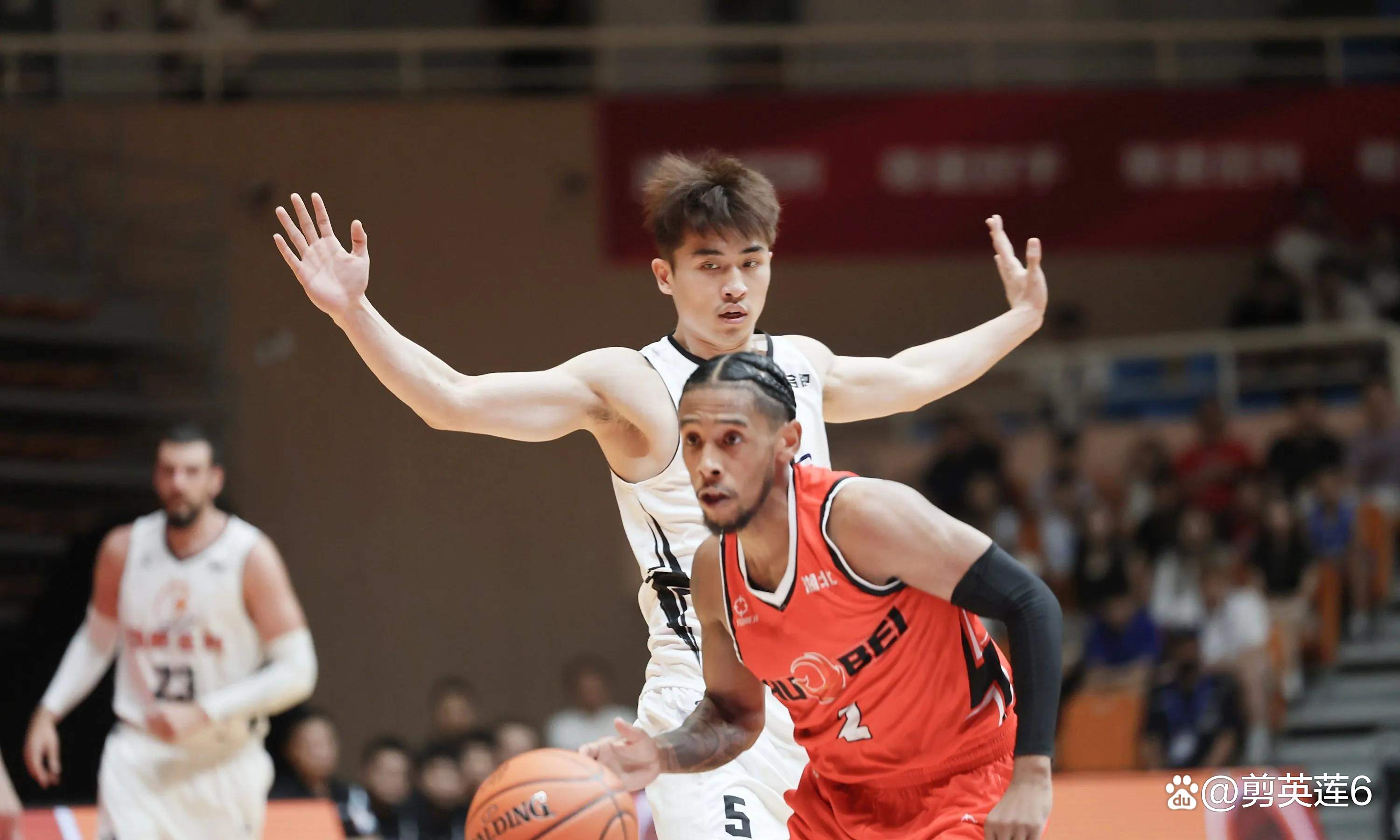 湖北男篮迎来良好状态，一路胜出！