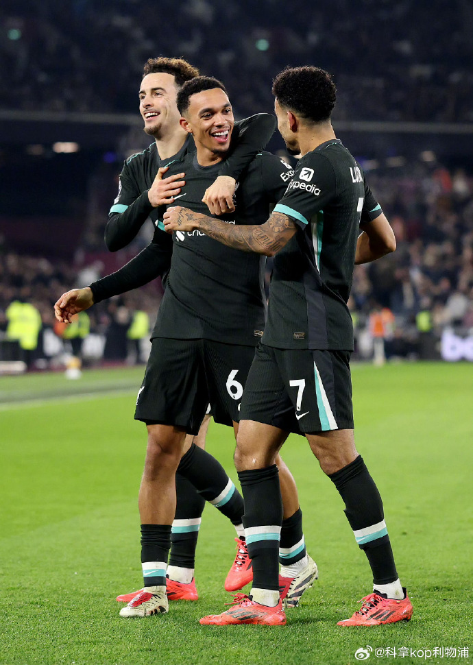 利物浦客场击败强敌,继续领跑积分榜 利物浦客场击败强敌,继续领跑积分榜