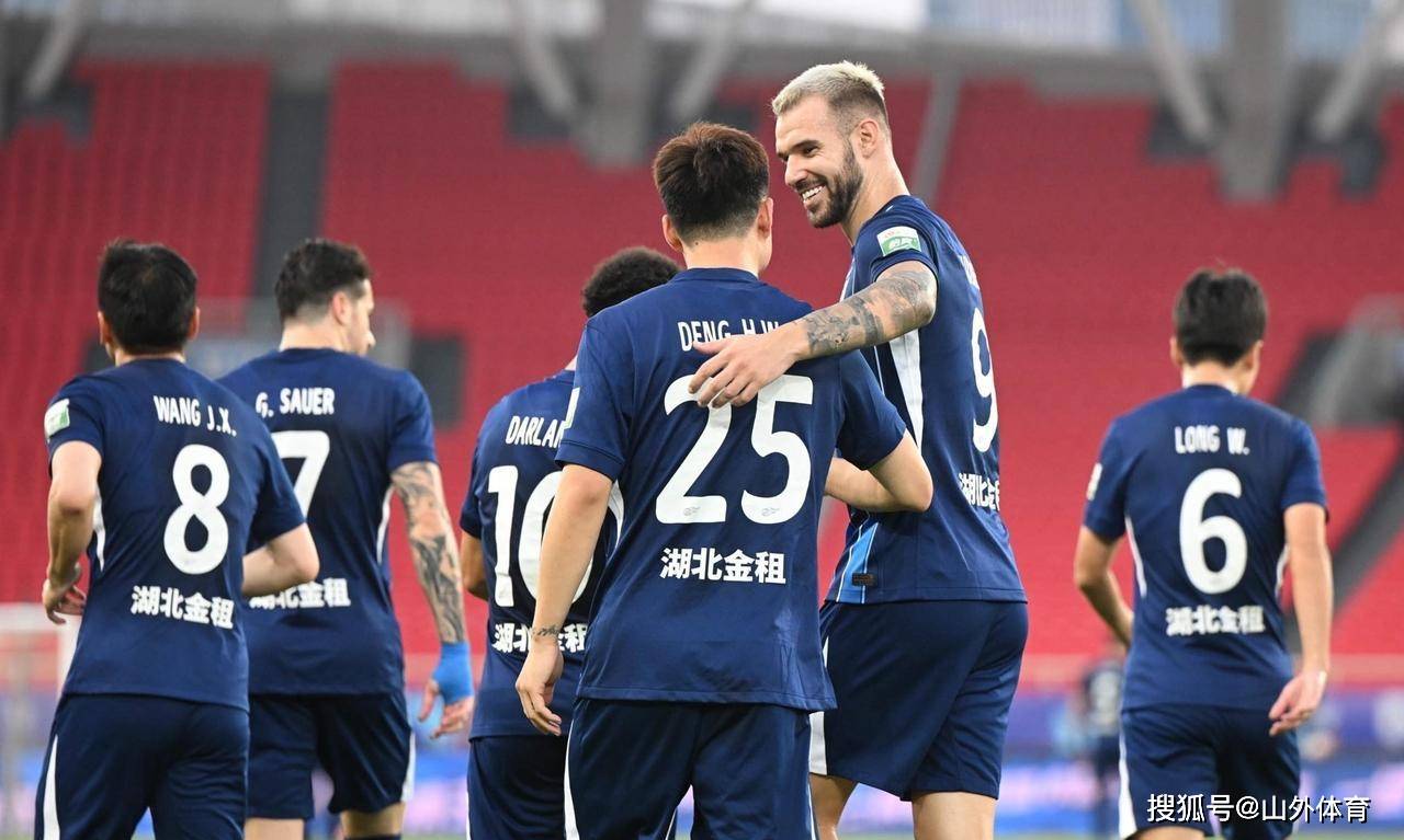 爱体育官方网站-富力客场战胜申花，保级形势稍缓