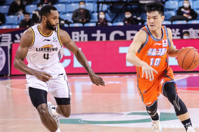 爱体育-广东队主场大胜上海队，避免出现两连败的尴尬