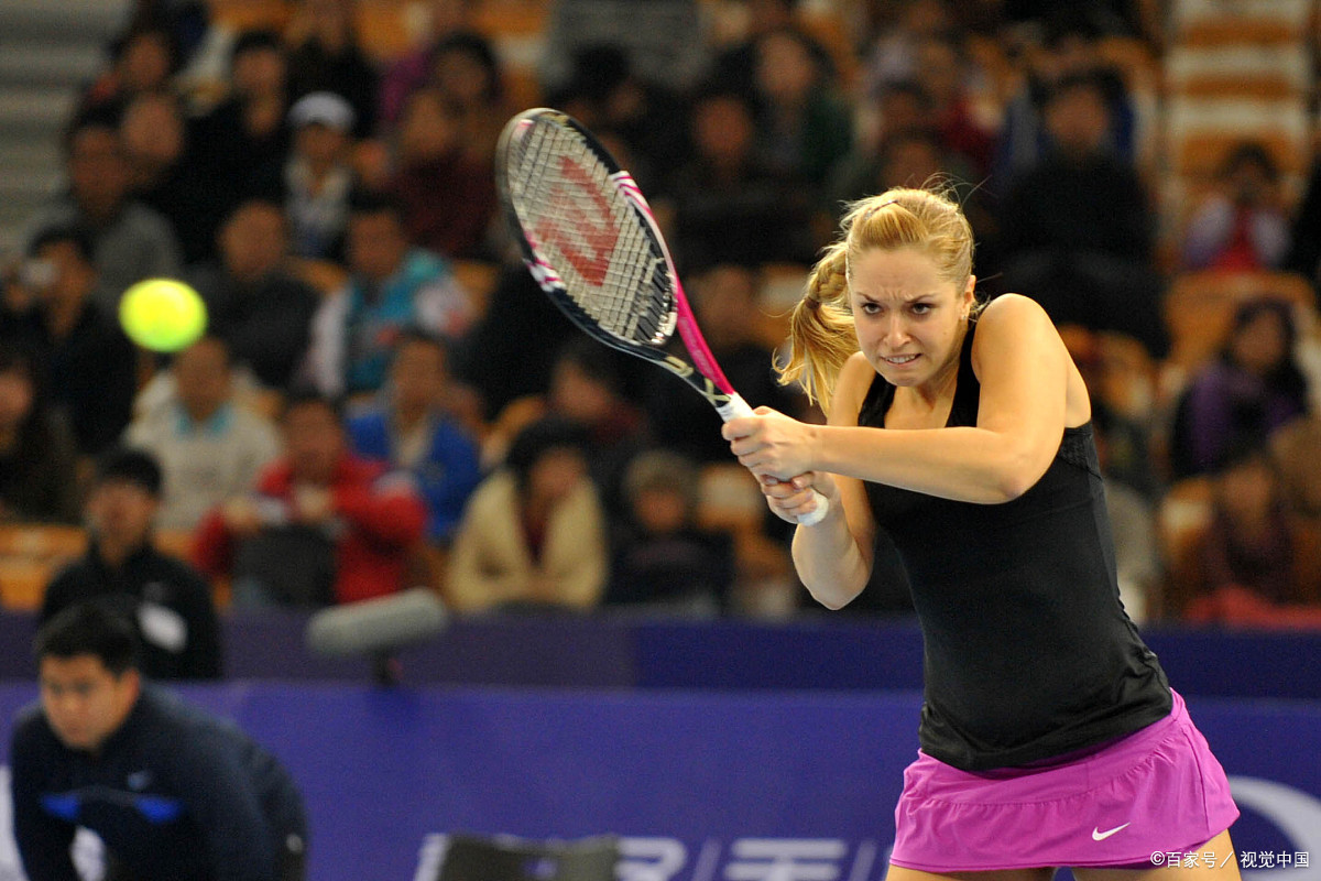 铁人三项比赛女子决赛，美国选手顽强奋斗夺冠！