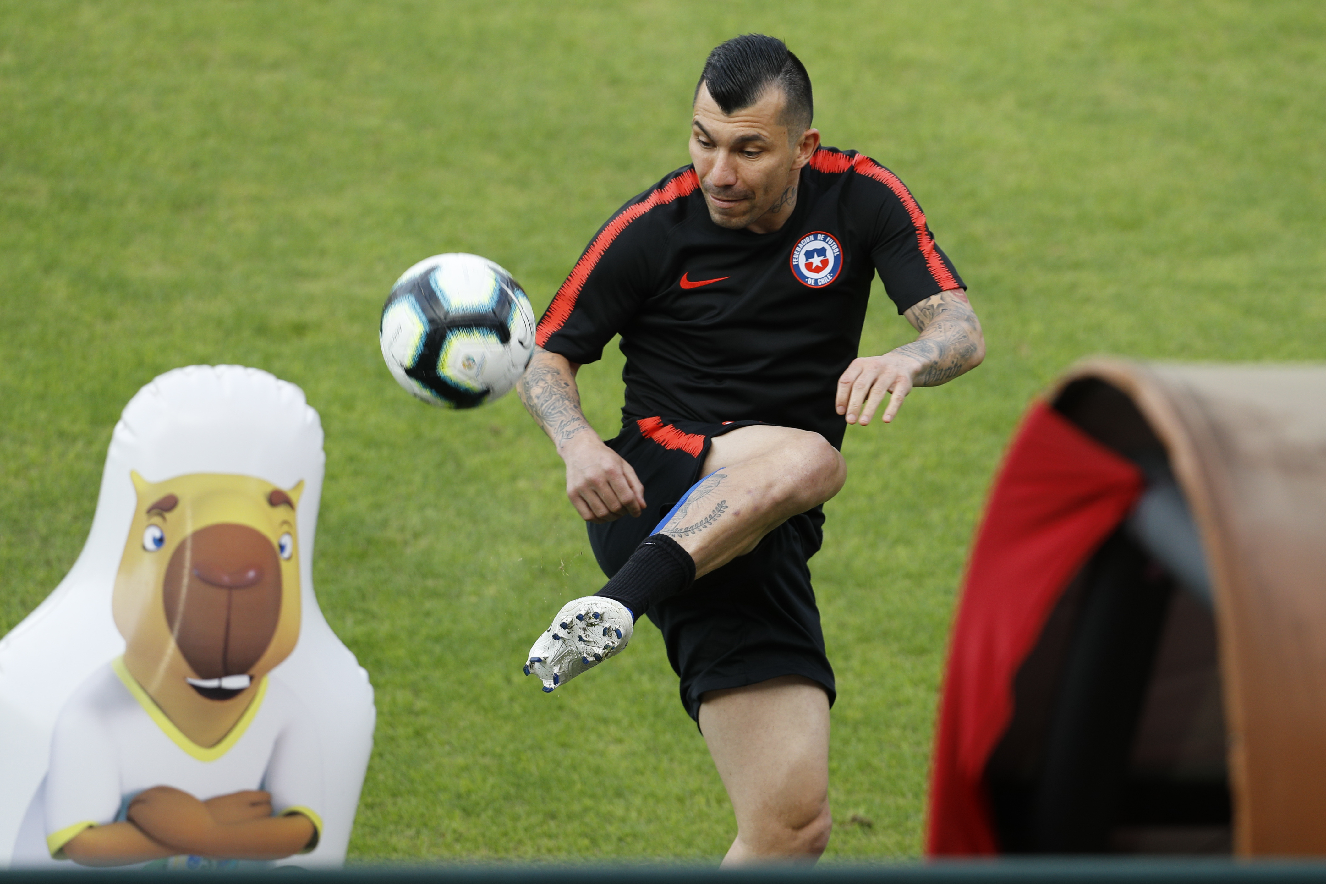 塞拉利昂球员确定友谊赛对象,备战美洲杯急需士气 塞拉利昂球员确定友谊赛对象,备战美洲杯急需士气