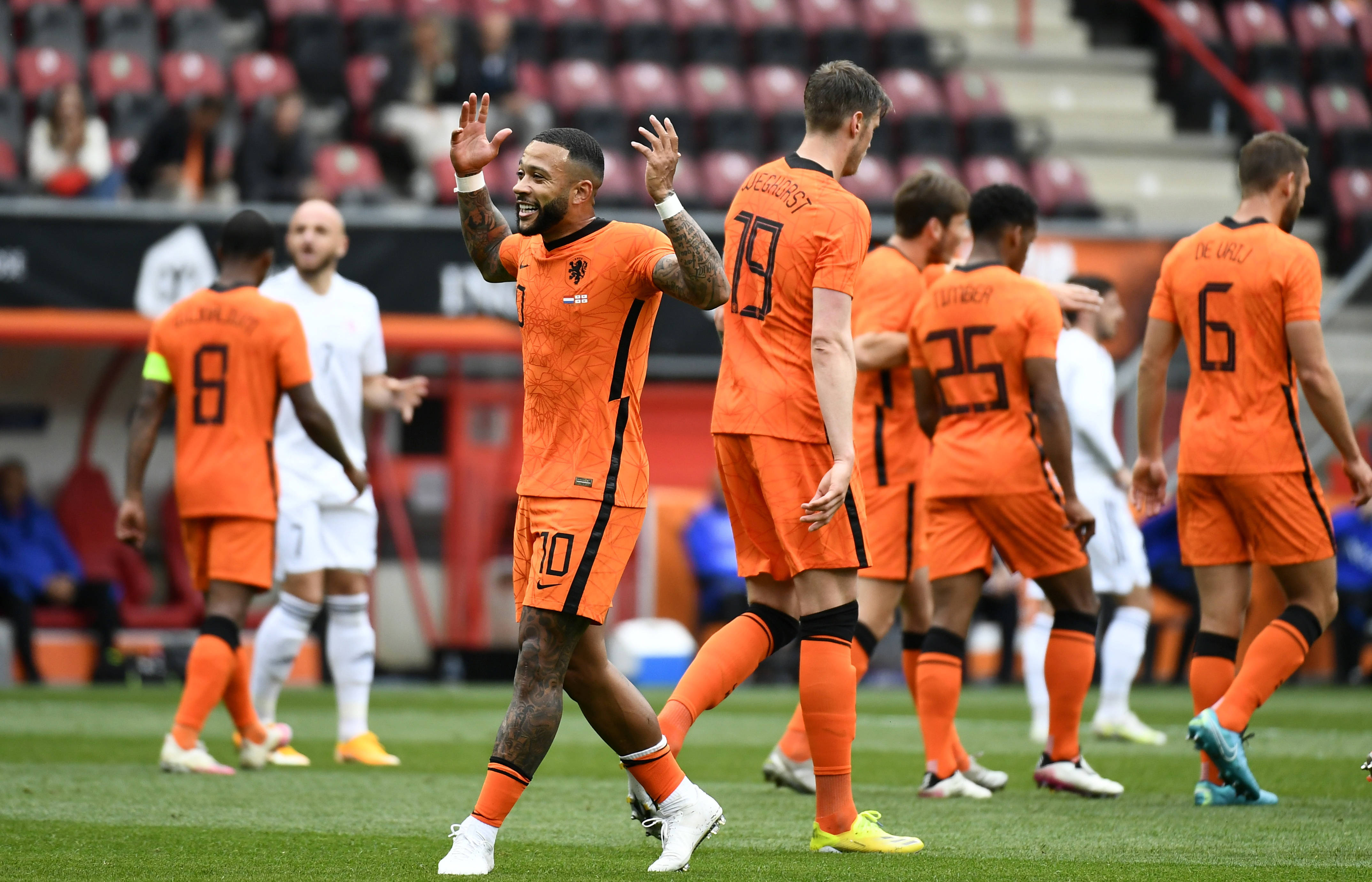 爱体育-全世界球迷瞩目！荷兰队对决捷克队