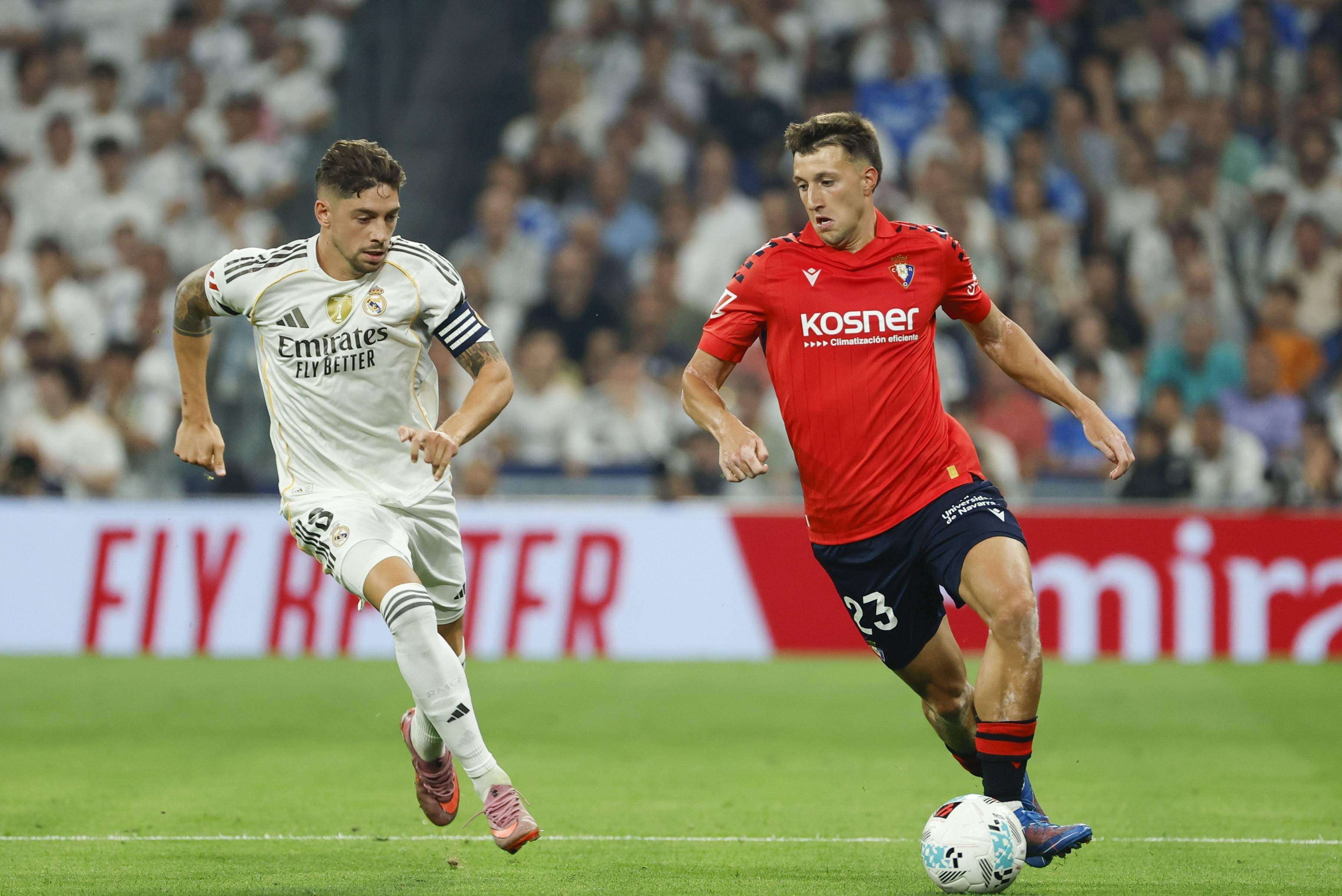 奥萨苏纳球员在比赛中展现出色实力