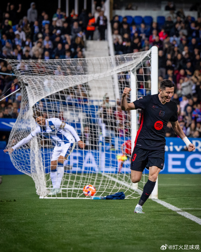 多特蒙德客场遭遇惨败,遭遇三连败 多特蒙德客场遭遇惨败,遭遇三连败