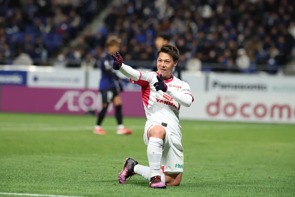 爱体育官网-大阪樱花队战胜对手，成功晋级下一轮比赛