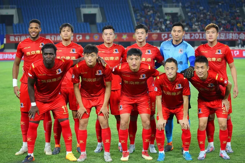 爱体育-猛狗队主场不败记录被打破，失利令人遗憾