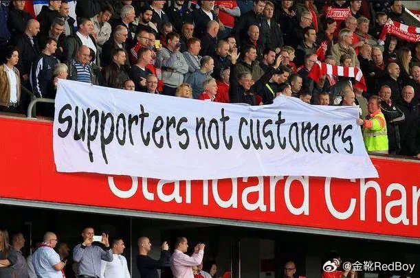 球队内部冲突曝光,引起媒体关注 球队内部冲突曝光,引起媒体关注