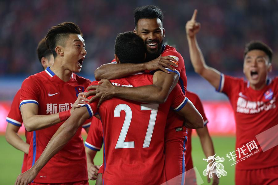 重庆斯威客场不敌山东鲁能，呈现低迷状态