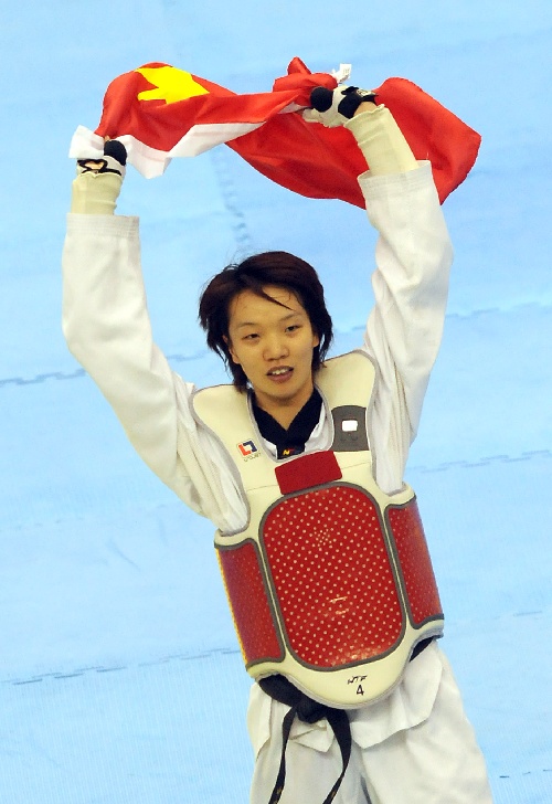 泰国跆拳道选手火力全开夺冠