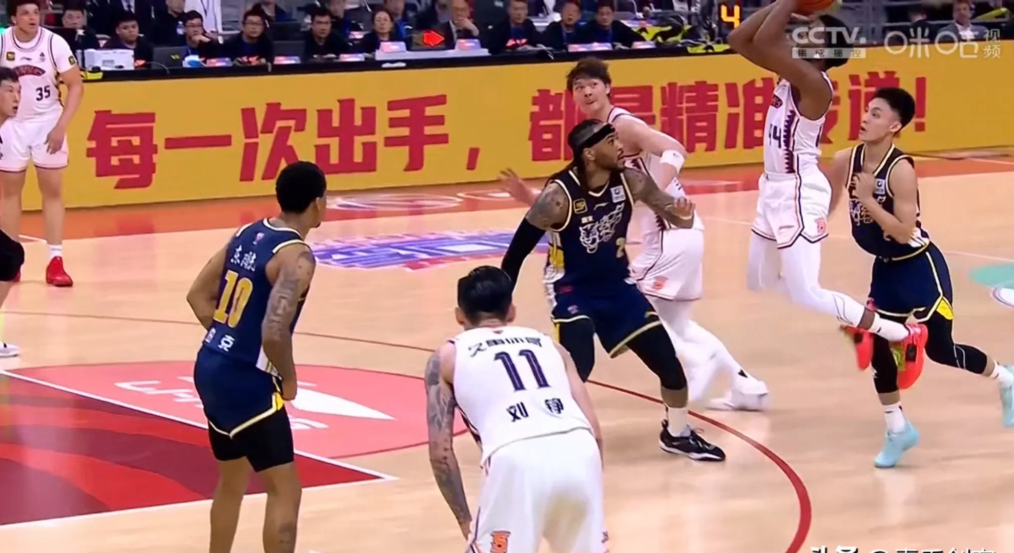 爱体育-过招激烈，球队最终占据上风