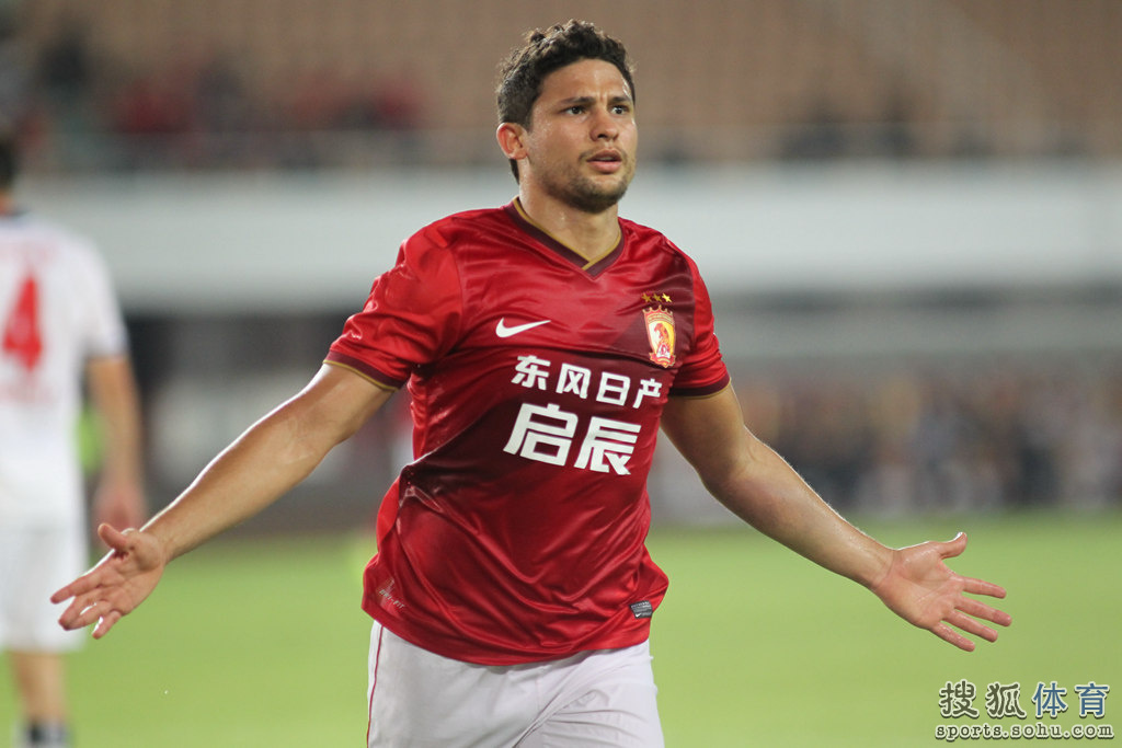 爱体育官方网站-汉诺威新援披靡，德甲劲旅奋勇向前