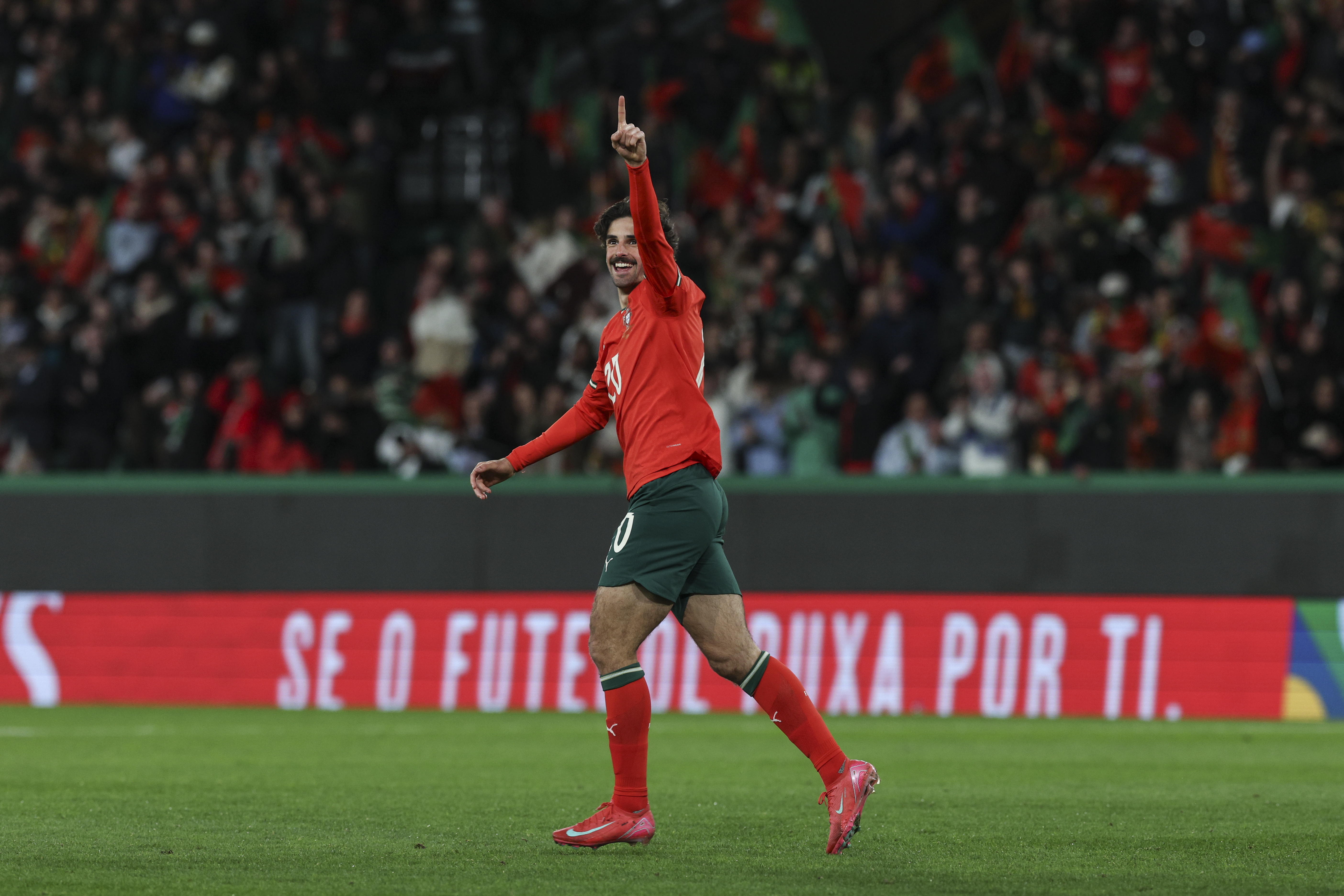 爱体育-葡萄牙队预选赛结束，战绩鹤立鸡群