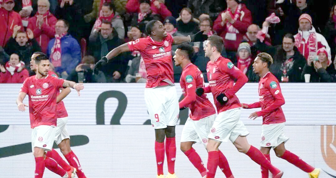 爱体育官方网站-美因茨客场不敌多特蒙德，保级压力加大