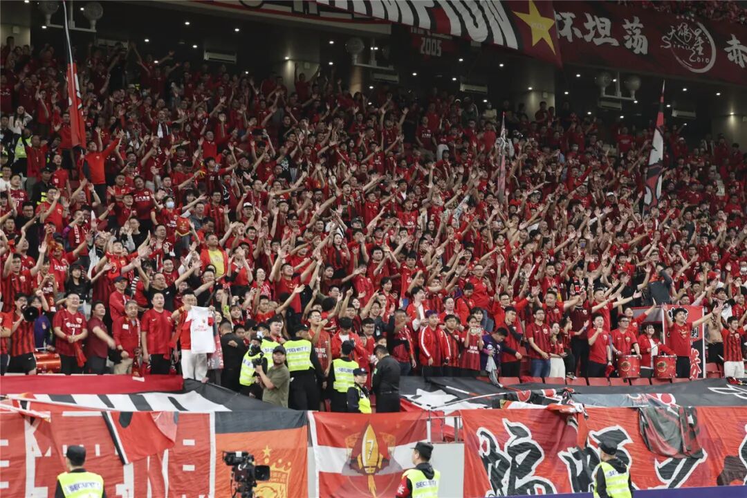 爱体育官方网站-极具看点的比赛，球迷热情高涨