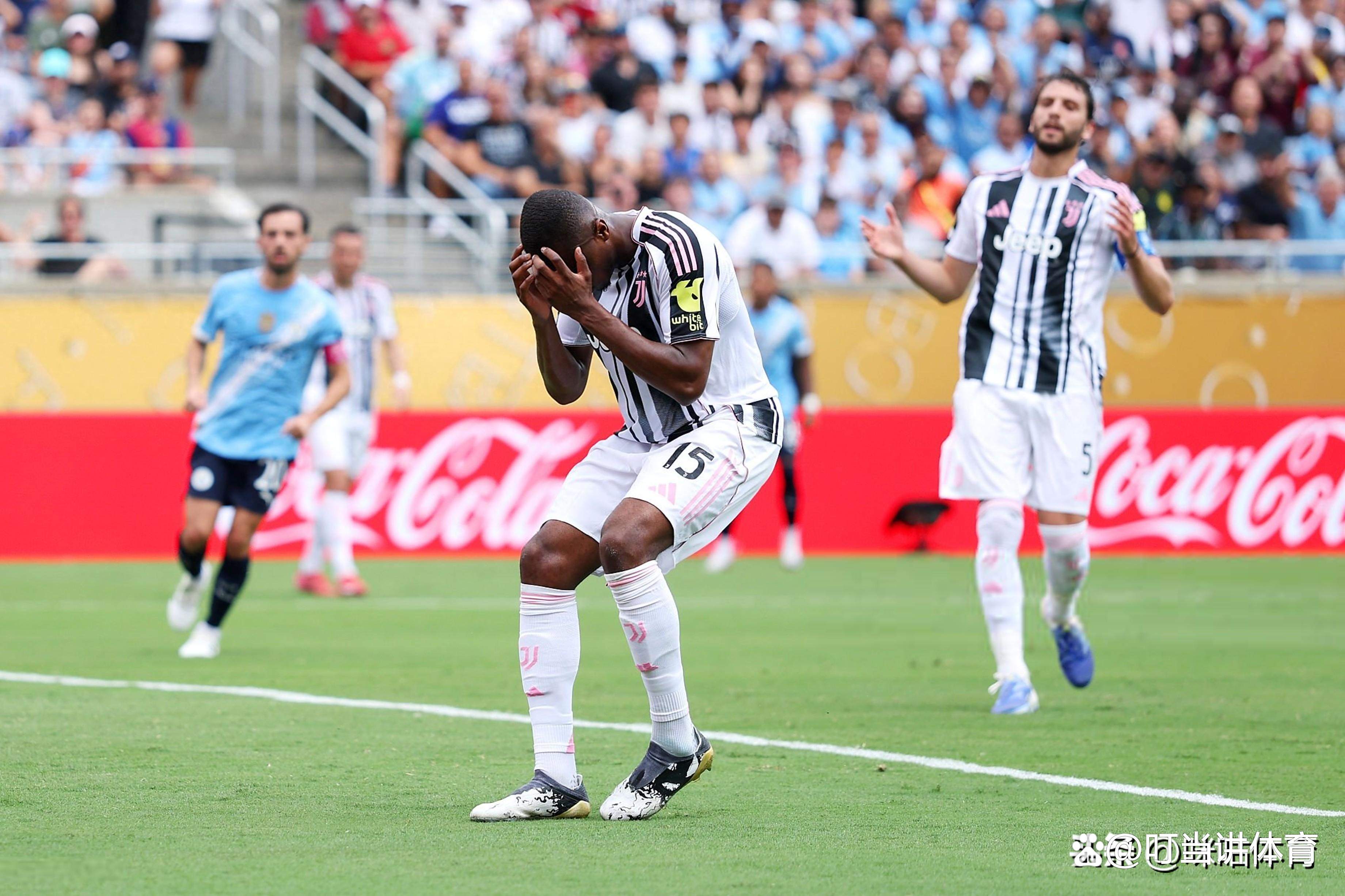 爱体育-尤文图斯主场失利，被阿贾克斯逆转