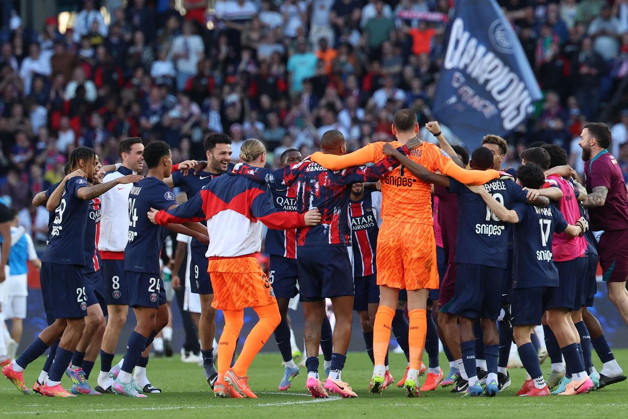 巴黎圣日耳曼客场告捷,法甲榜首坐稳 巴黎圣日耳曼客场告捷,法甲榜首坐稳