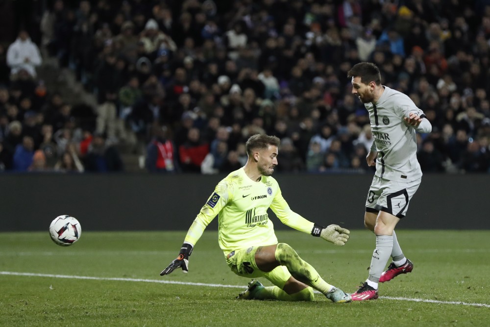 蒙彼利埃主场告负,法甲争冠形势紧迫 蒙彼利埃主场告负,法甲争冠形势紧迫