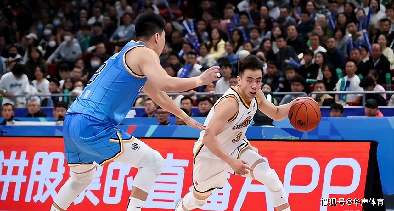 爱体育-广东男篮再胜浙江队，积分领先扩大